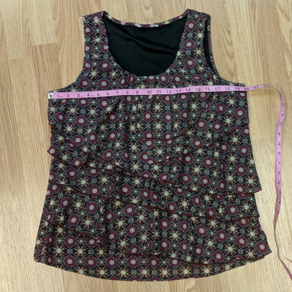 Sleeveless Blouse - Picture 4 of 7